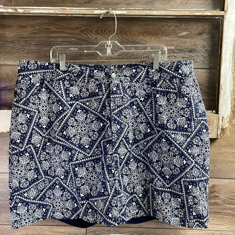 WOMAN WITHIN Womens Bandana Like Print Skorts Blue White Size 20